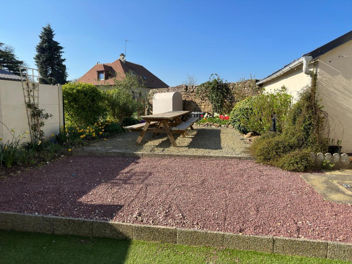 Mantilly Holiday Gite Exterior foto